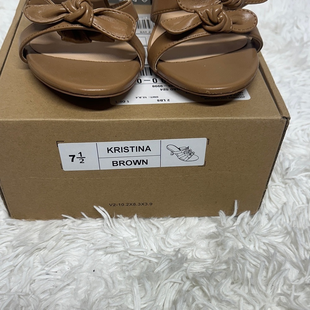 Journee Collection Tan Bow Sandals - Picture 2 of 10